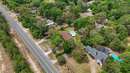 1035 Forest Road