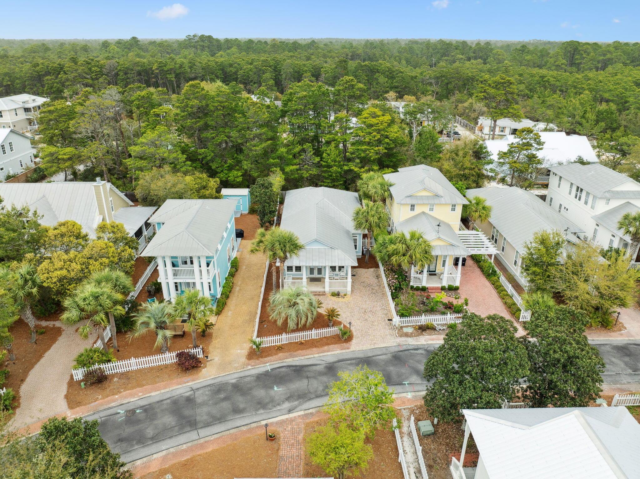 Image 2: 39DuneRosemaryCt-7