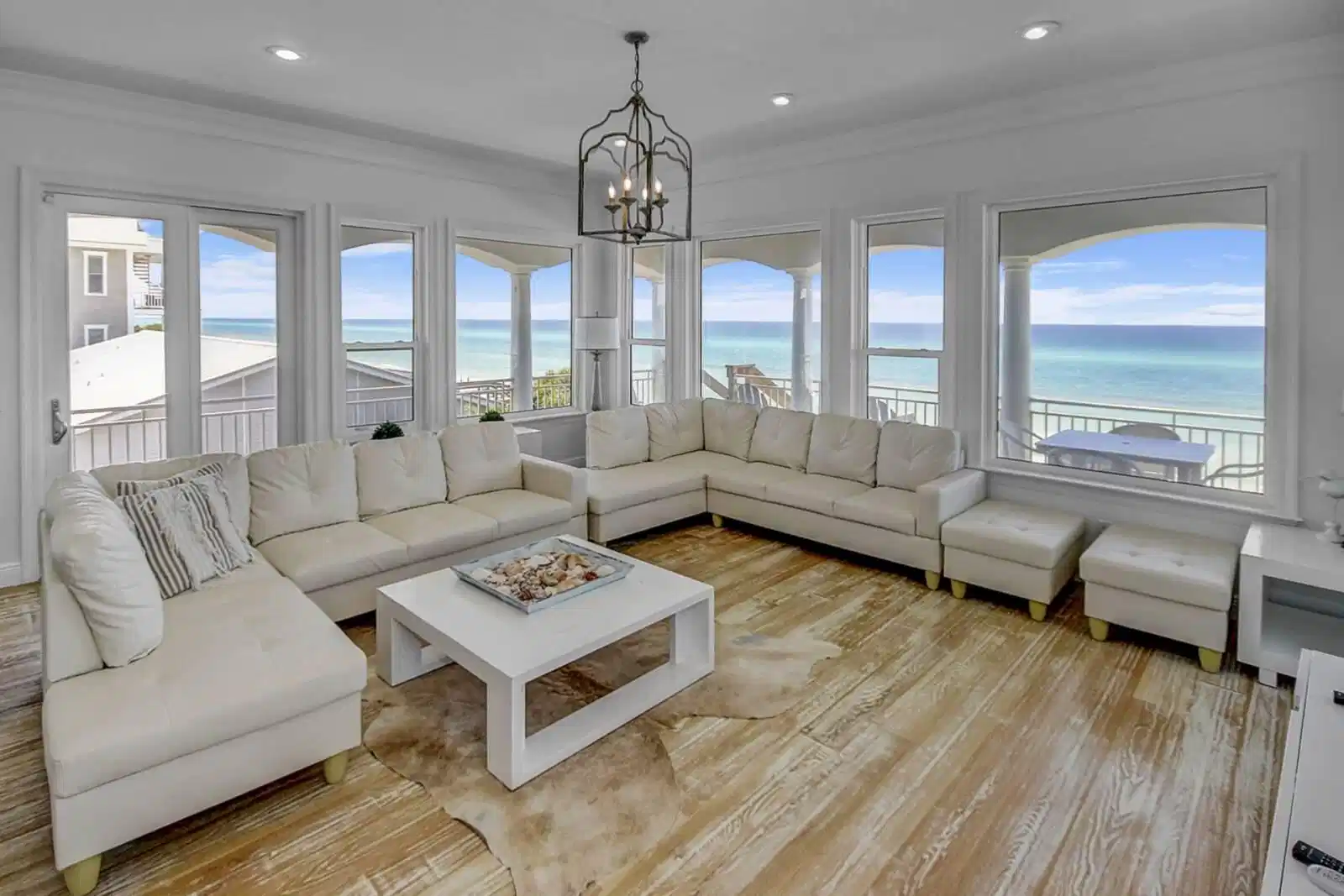 Image 1: 2nd Floor Living area