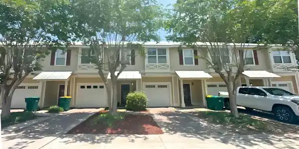 Image 2: 401 Twin Lakes Lane