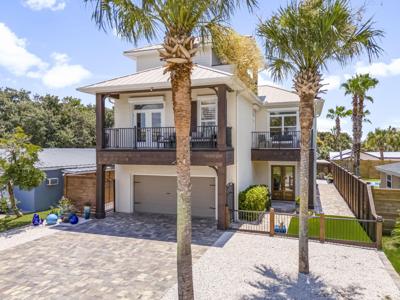 407 Petrel Street