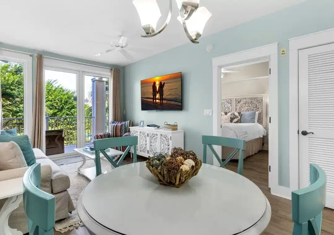Image 1: Living room