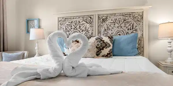 Image 4: Primary bed