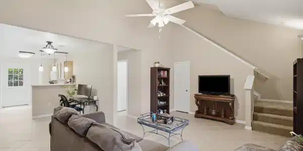 Image 4: Tile Floors
