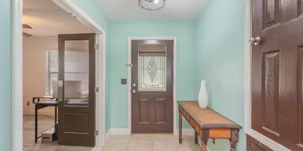 Image 3: Entry