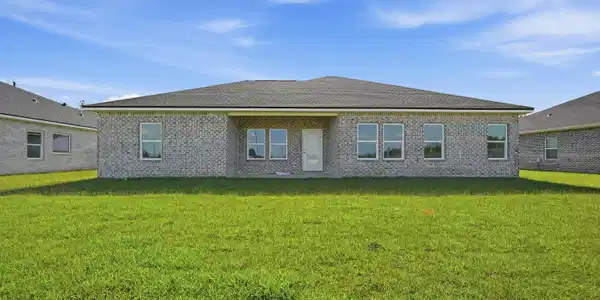 Image 4: Rear View