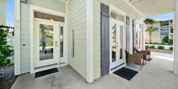 Image 4: Front porch