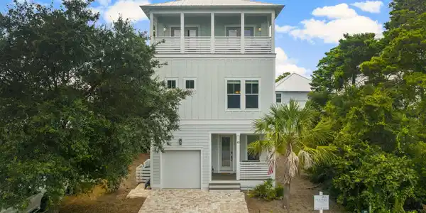 45 Grande Pointe Drive