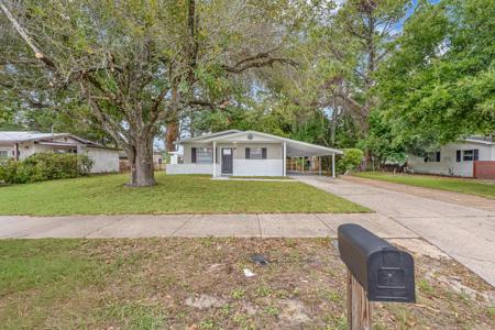 12 NW Memorial Parkway