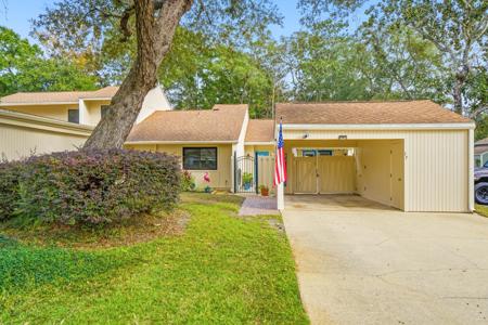 800 Bay Drive
