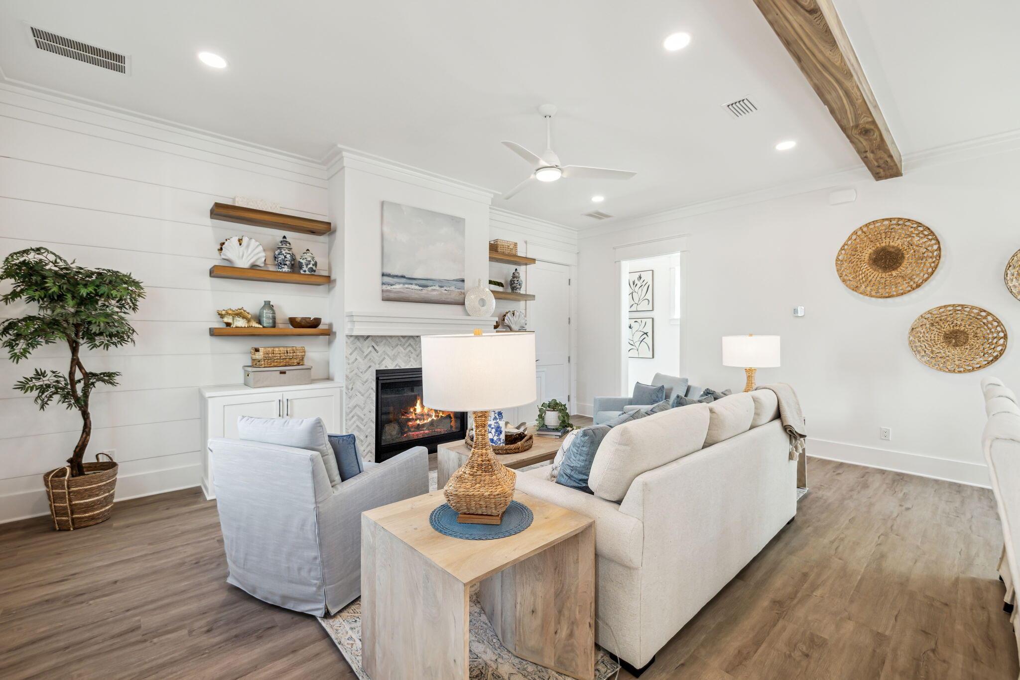 Image 2: Living Room