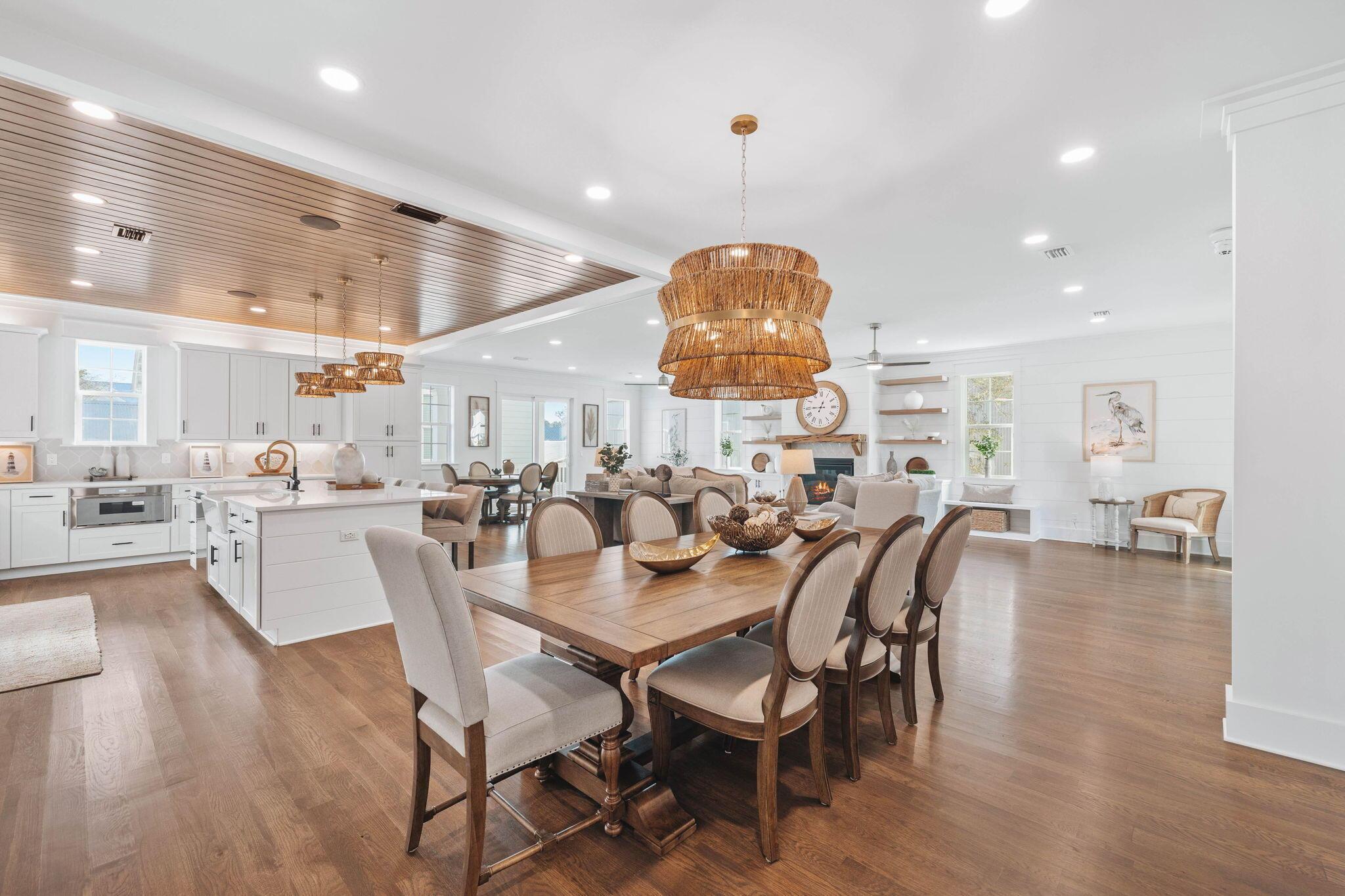 Image 1: Dining Area