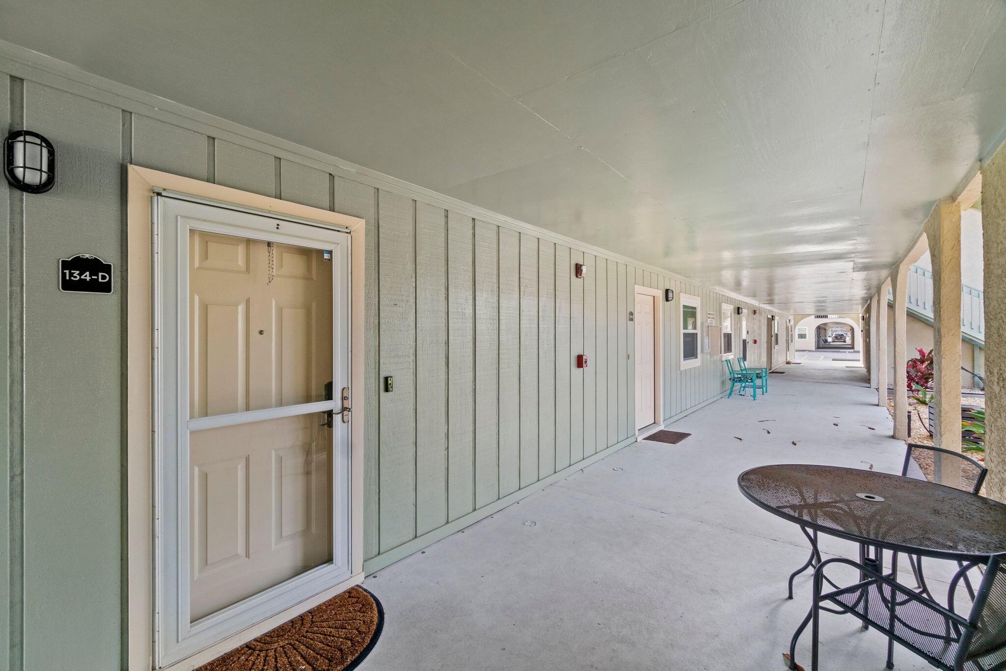 Image 3: Entrance