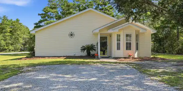 120 Magnolia Landing Drive