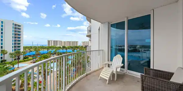Image 4: Balcony with Gulf & pool views