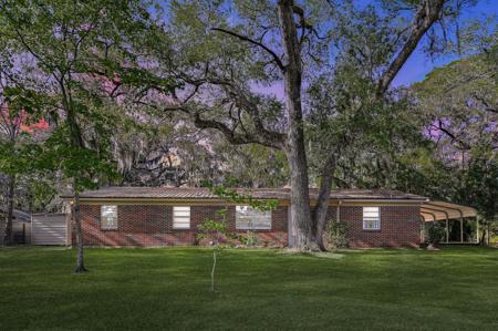 609 Pitts Bayshore Drive