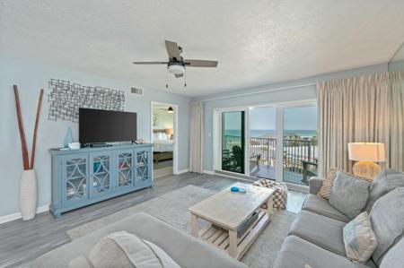 895 Santa Rosa Boulevard