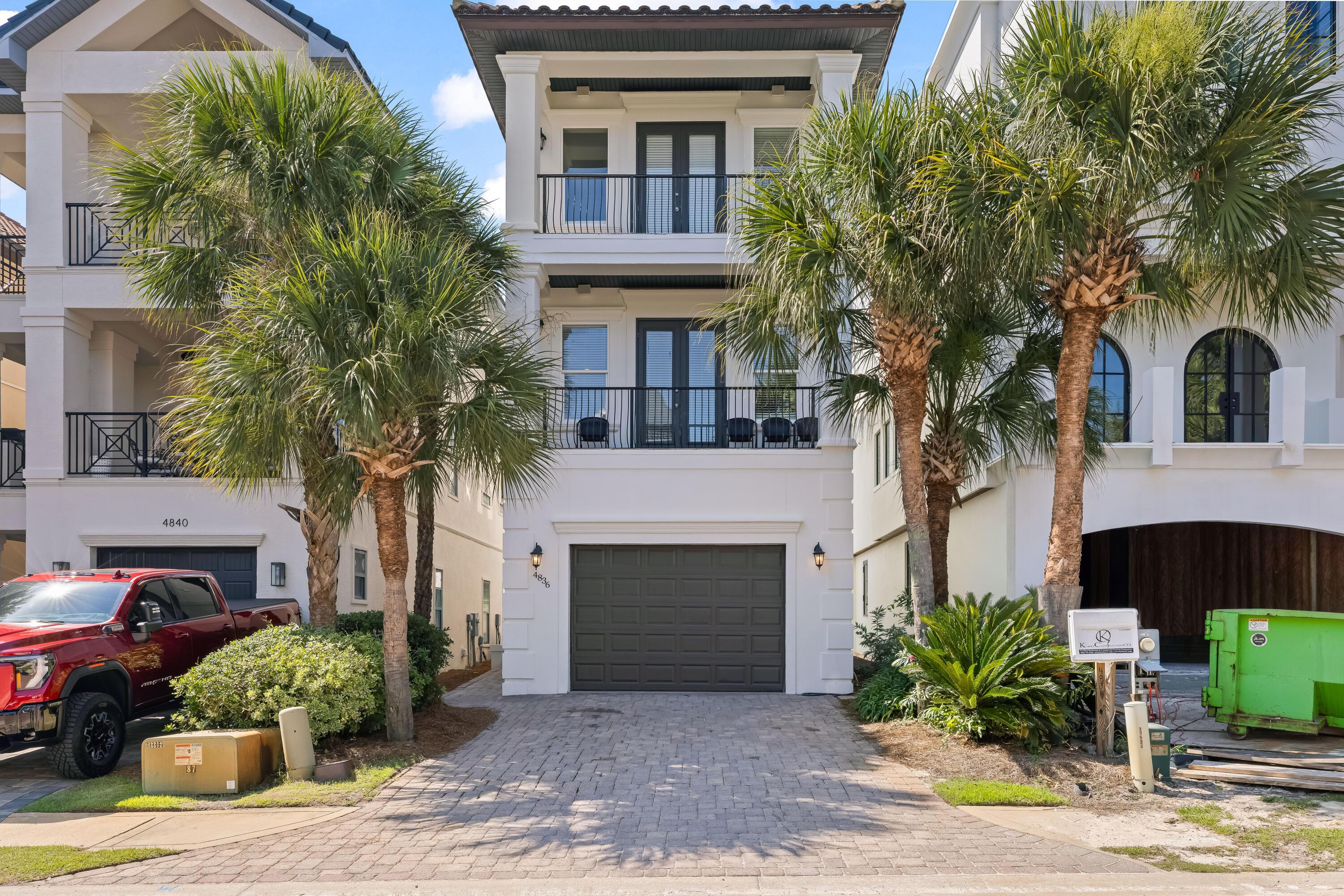 Image 2: 4836OceanBlvd-0014