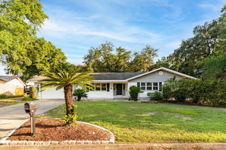 255 NW Ewing Court