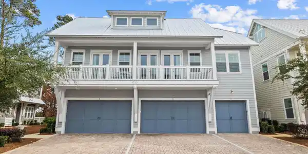60 E Pine Lands Loop