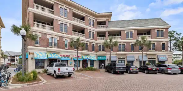 10343 E East Highway 30A
