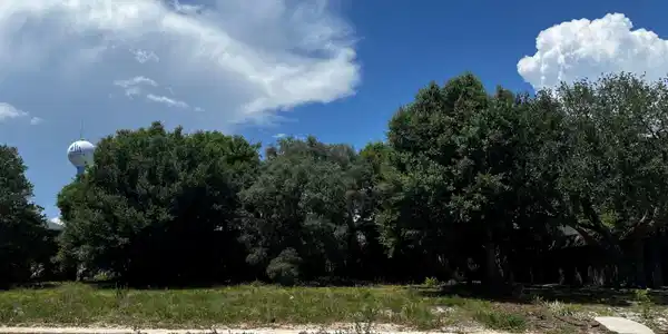605 Mountain Drive