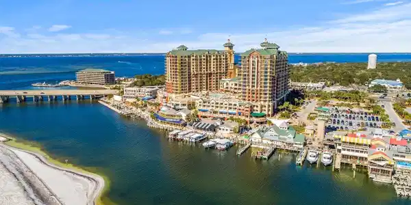 10 Harbor Boulevard