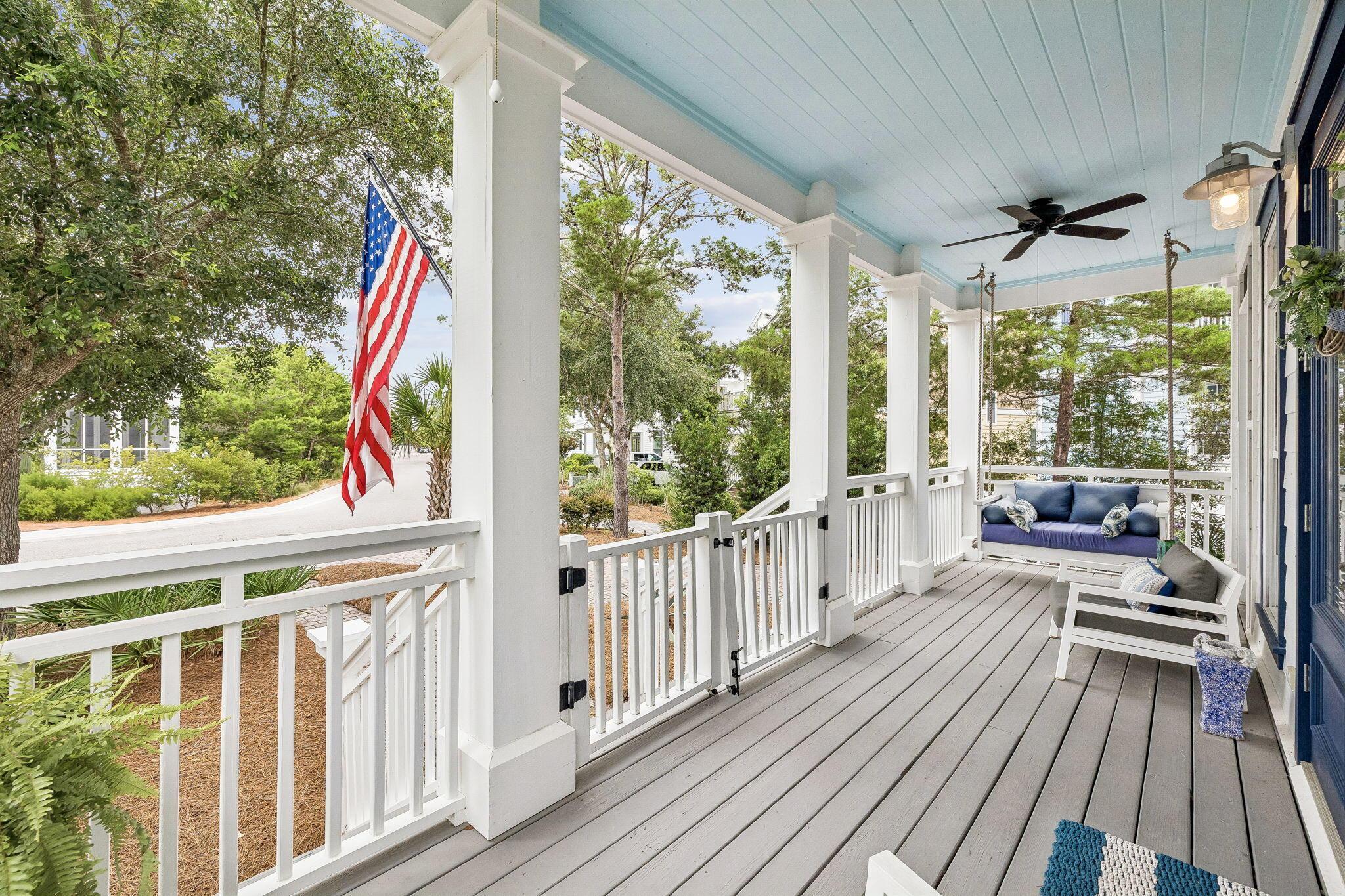 Image 4: Front Porch