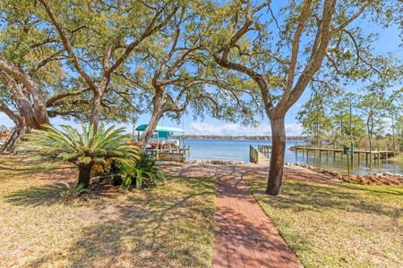 120 Bahia Vista Drive