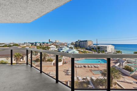 1096 Scenic Gulf Drive