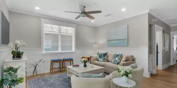 Image 2: Living Area