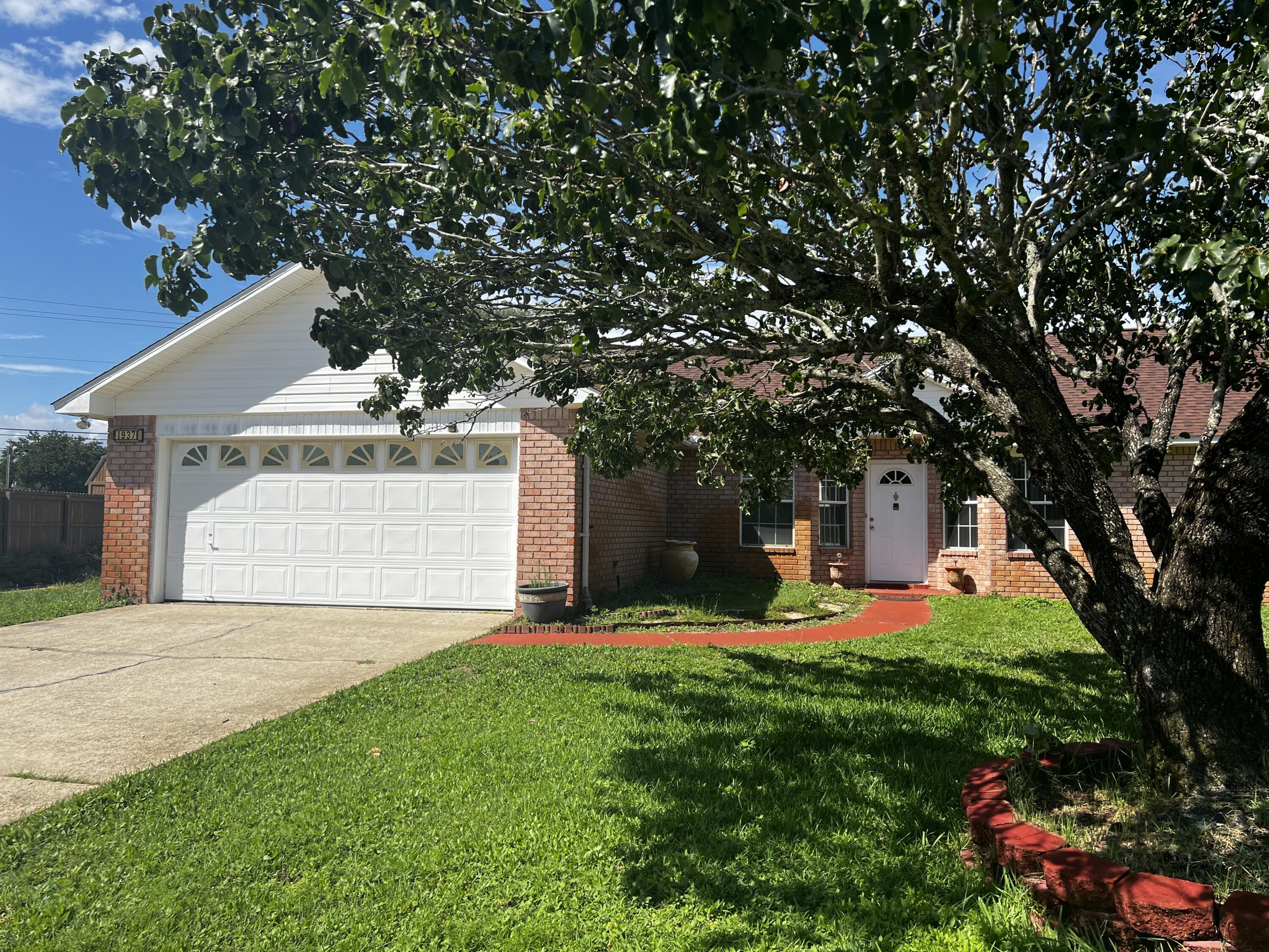 Image 1: Front of Home