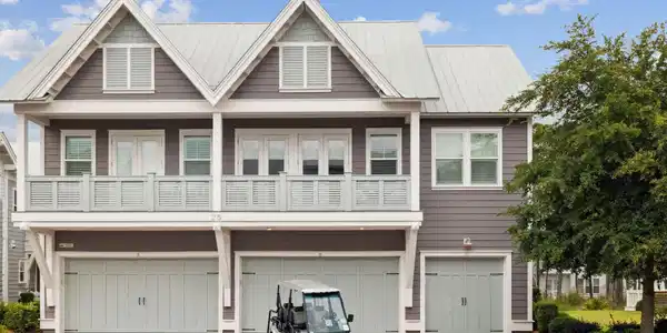 25 E Pine Lands Loop