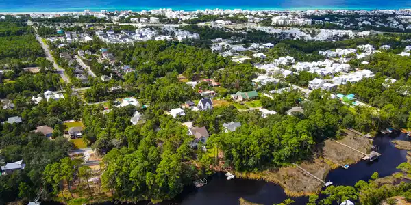 898 N Walton Lakeshore Drive
