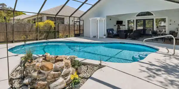 550 Seabreeze Circle