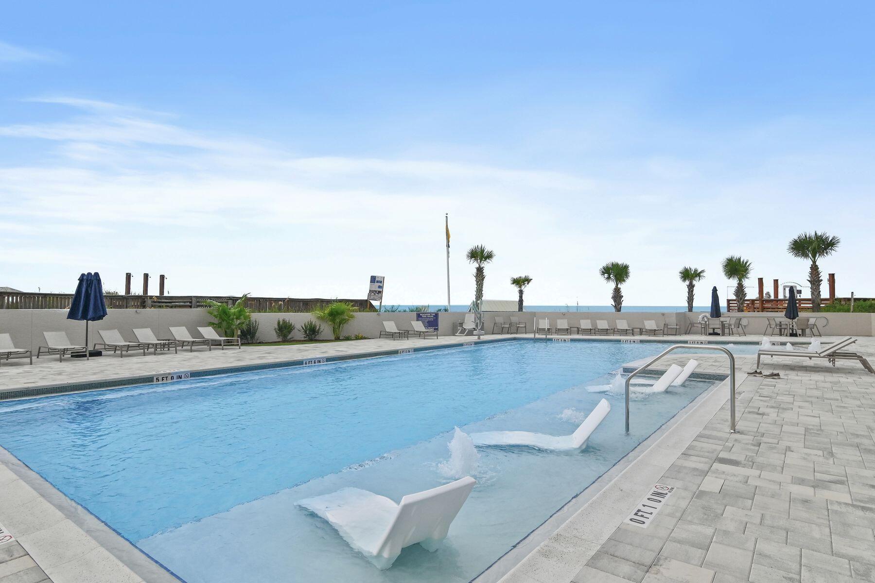 Image 3: 4208 Beachside II