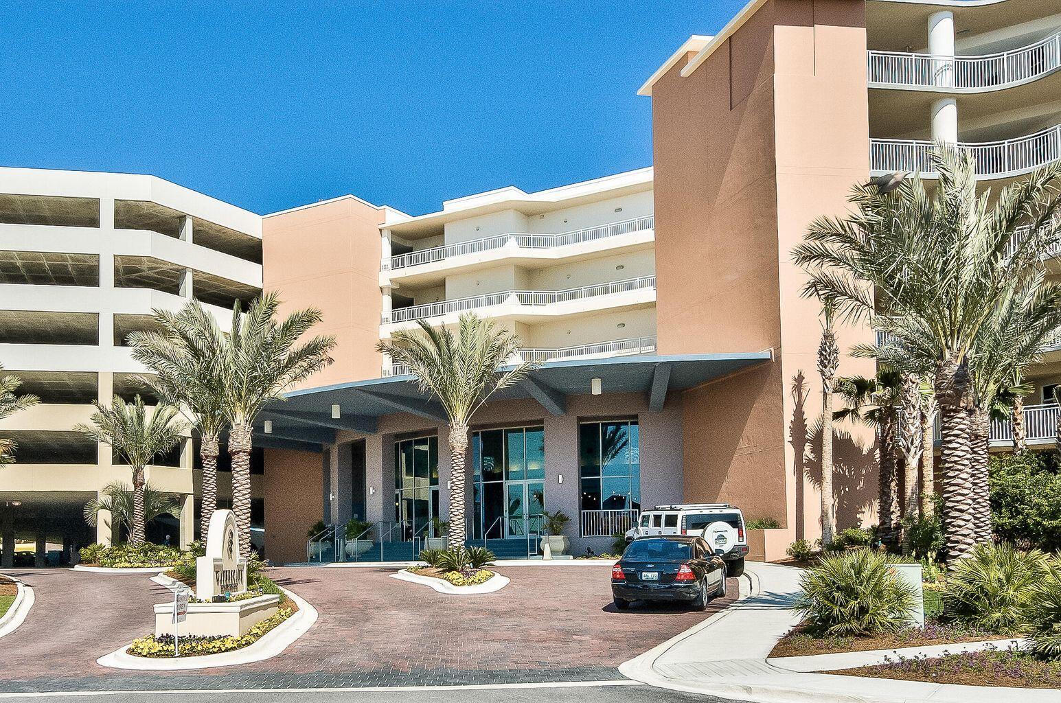 Image 3: WATERSCAPE ENTRANCE