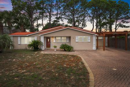 3316 Treasure Circle