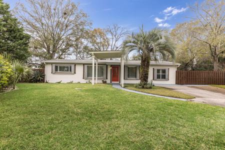 390 Stonehenge Circle