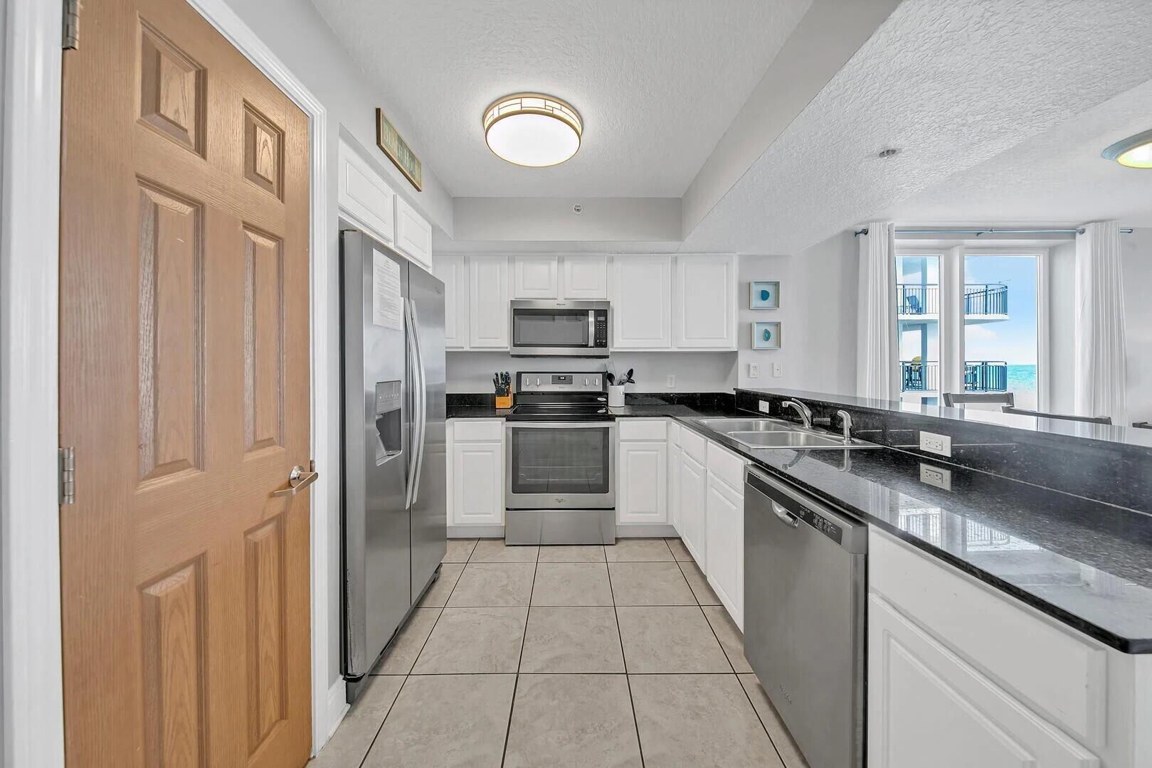 Image 4: Stainless Steel appliances