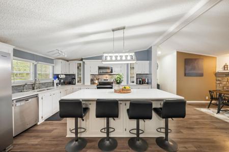 2422 Crescent Wood Road