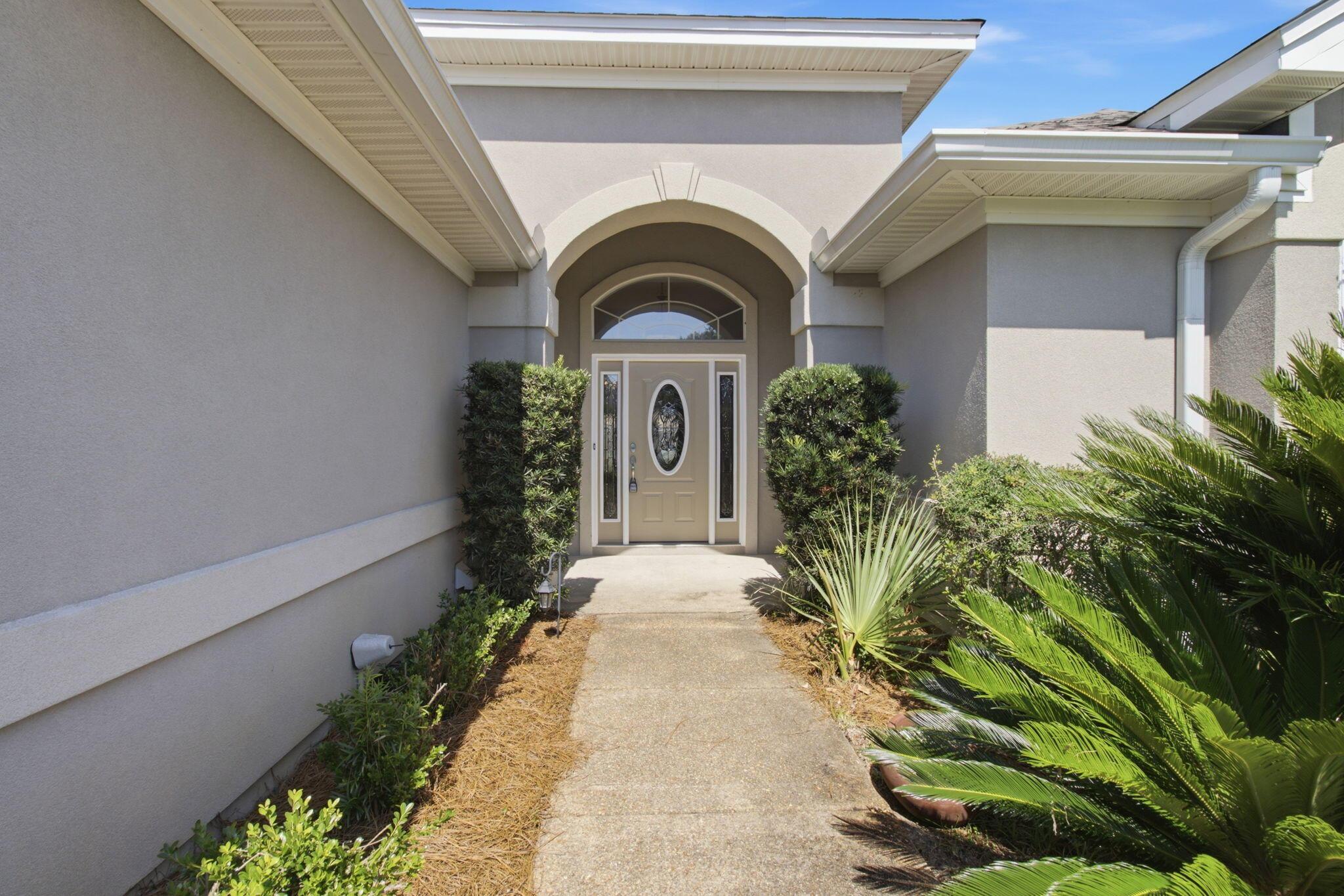 Image 3: Entry