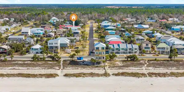Image 3: So close to the beach!