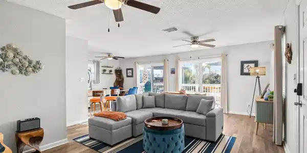 Image 4: Cozy and perfect!