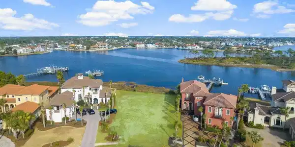 Image 2: 5234 Finisterre Dr.