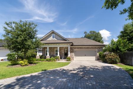 814 Raihope Way