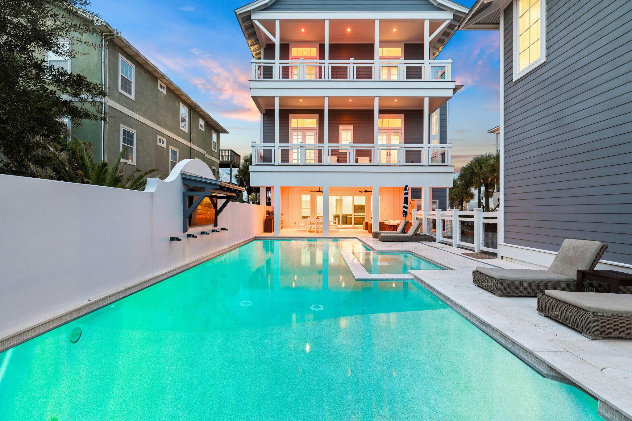Image 3: Pool View 3