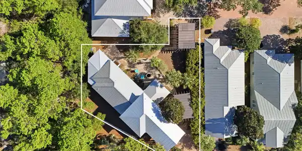 Image 4: Oversized lot!