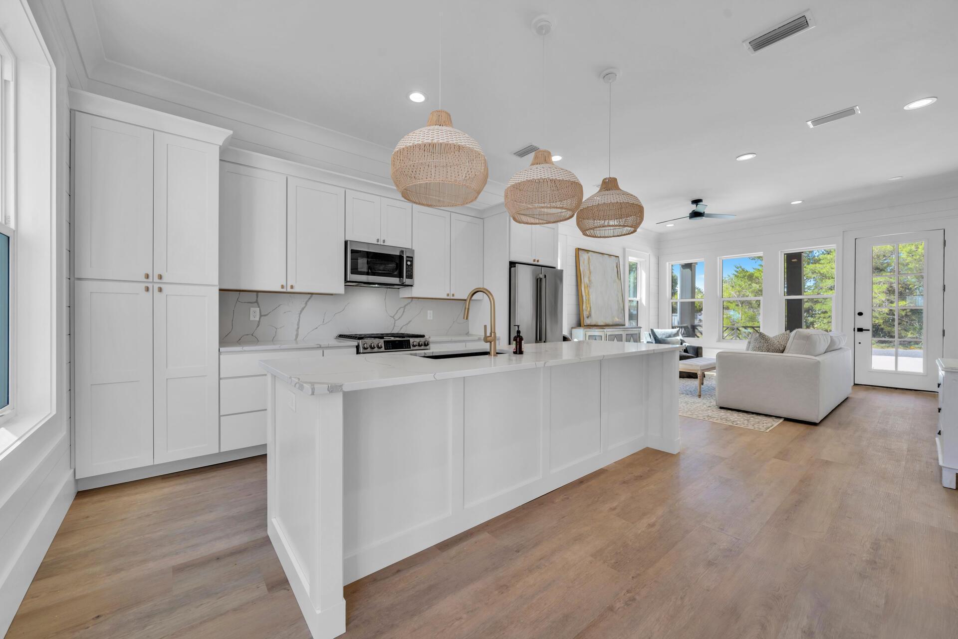 Image 4: kitchen1