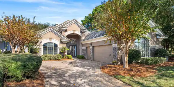 4345 Carriage Lane